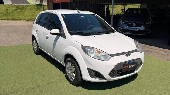 FORD FIESTA 1.6 ROCAM 8V FLEX 4P MANUAL FORD FIESTA 1.6 ROCAM 8V FLEX 4P MANUAL